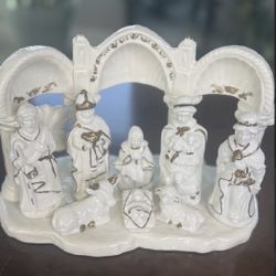 White and Gold Porcelain Nativity 9 Piece Set