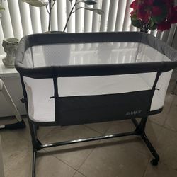 Bassinet,swing And Other Stuff For The Baby 