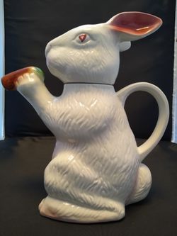 Tony Wood Studio Bob-tail Rabbit Teapot, Made In England