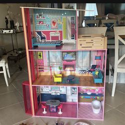 Barbie House With Barbies And Clothes 