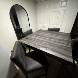 Dinning Table 