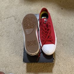 Men’s Converse Low Top – All Red, Size 8.5