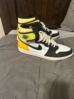 Air Jordan 1 Retro High OG Sneakers - SIZE 16