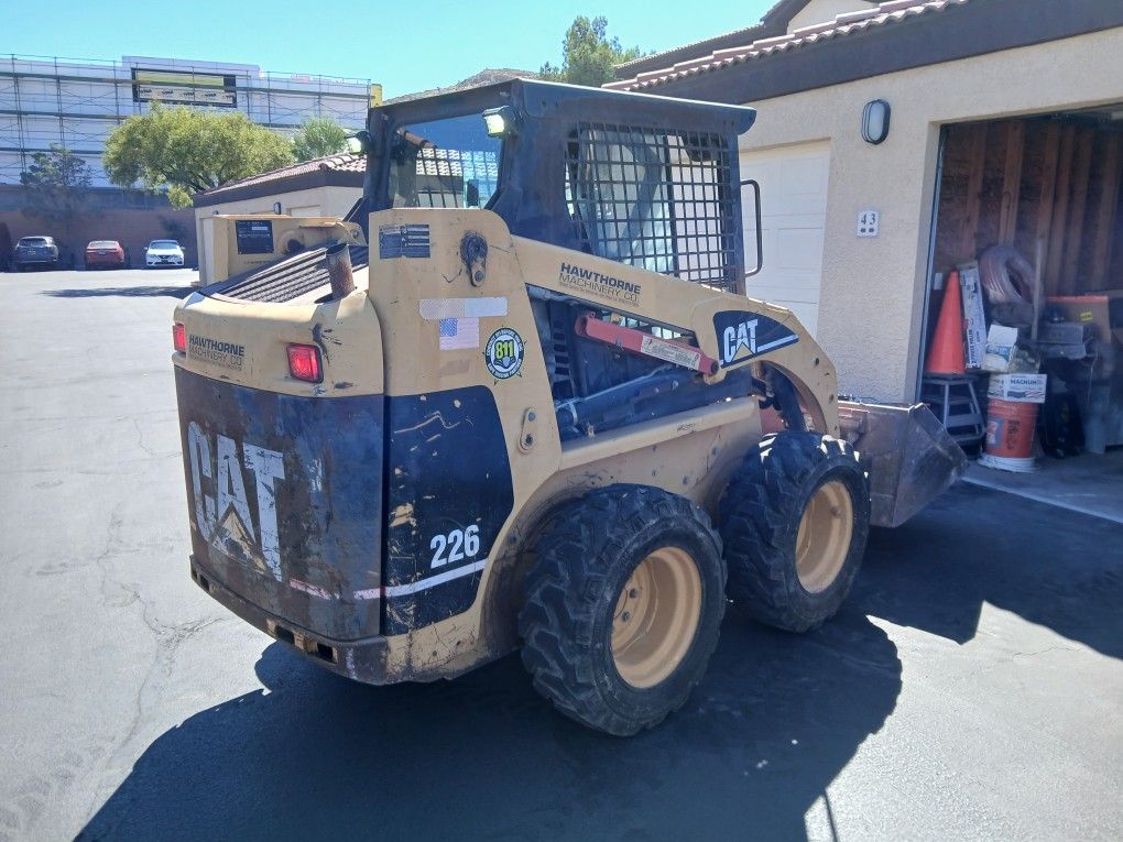 2004 Catapiller 226