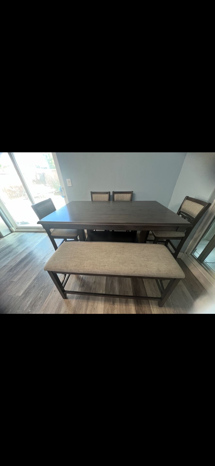 Dinning Table