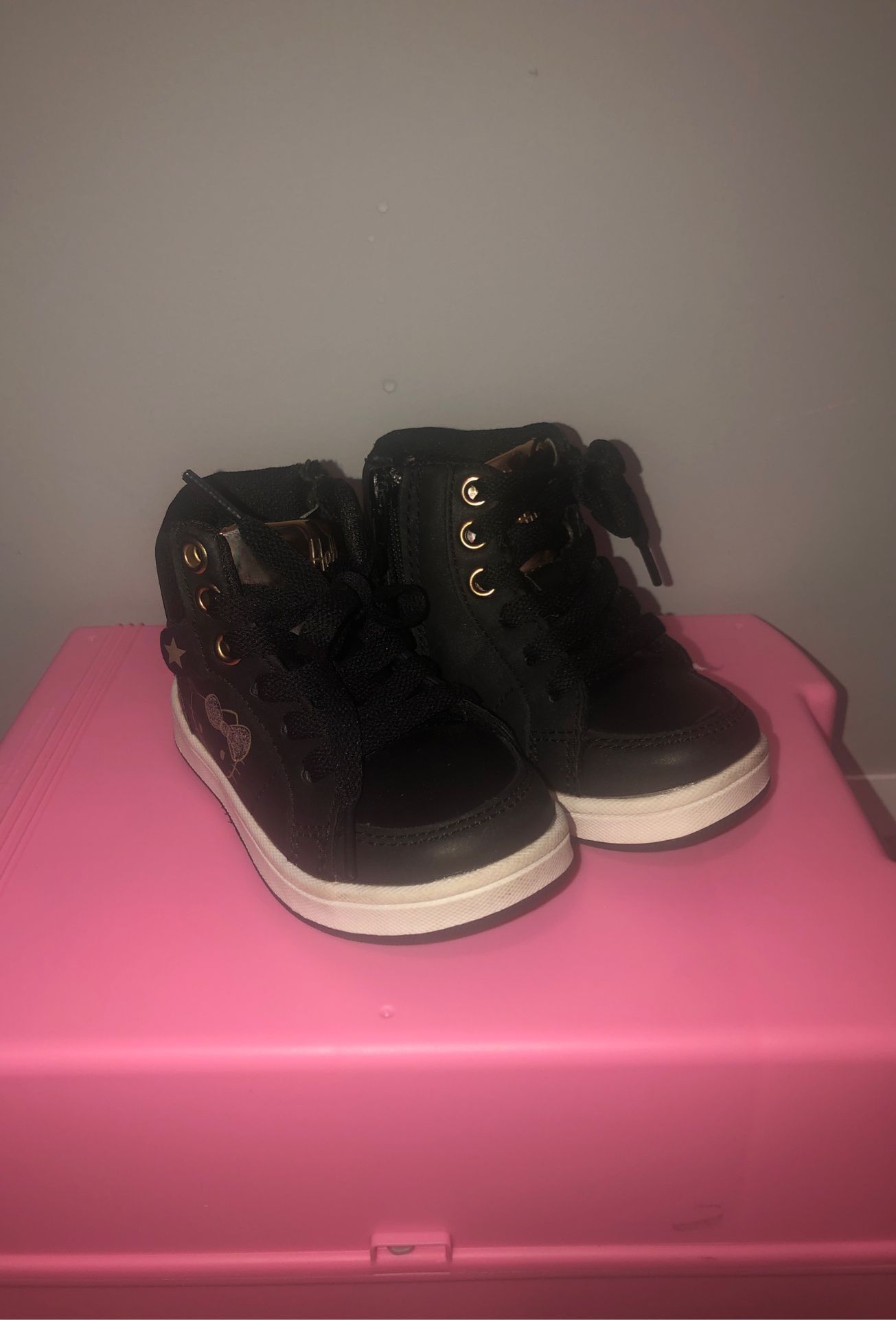 Hello Kitty toddler shoes