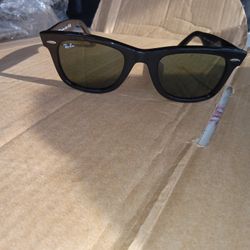 Ray-Ban Sunglasses 