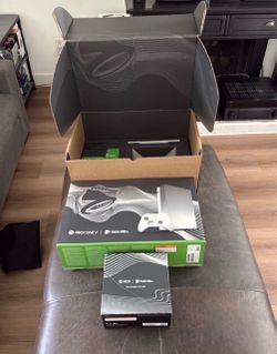 Xbox One X Taco Bell Limited Edition Bundle , with elite controller