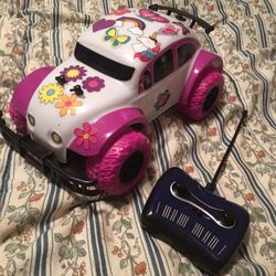 white/pink volkswagon r/c car