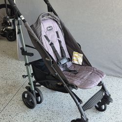 Chicco Lightweight Umbrella Stroller