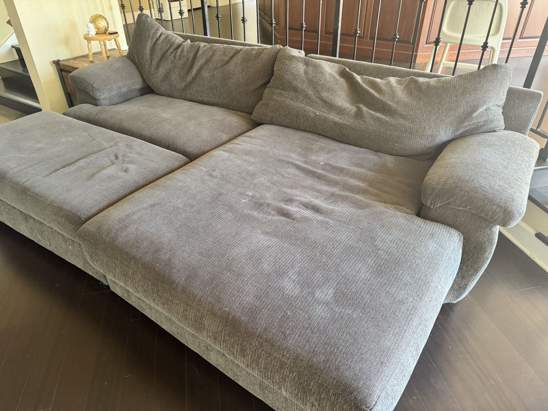 Spacious Gray Sectional Sofa - Comfy & Stylish