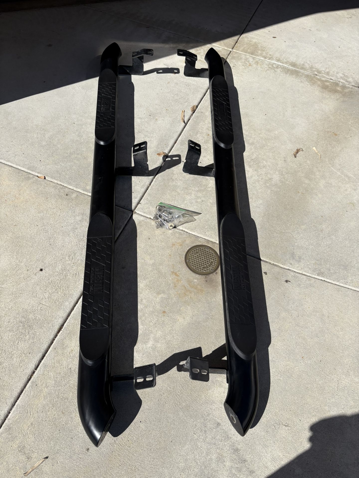 Westin Platinum Oval Running Boards for Tacoma