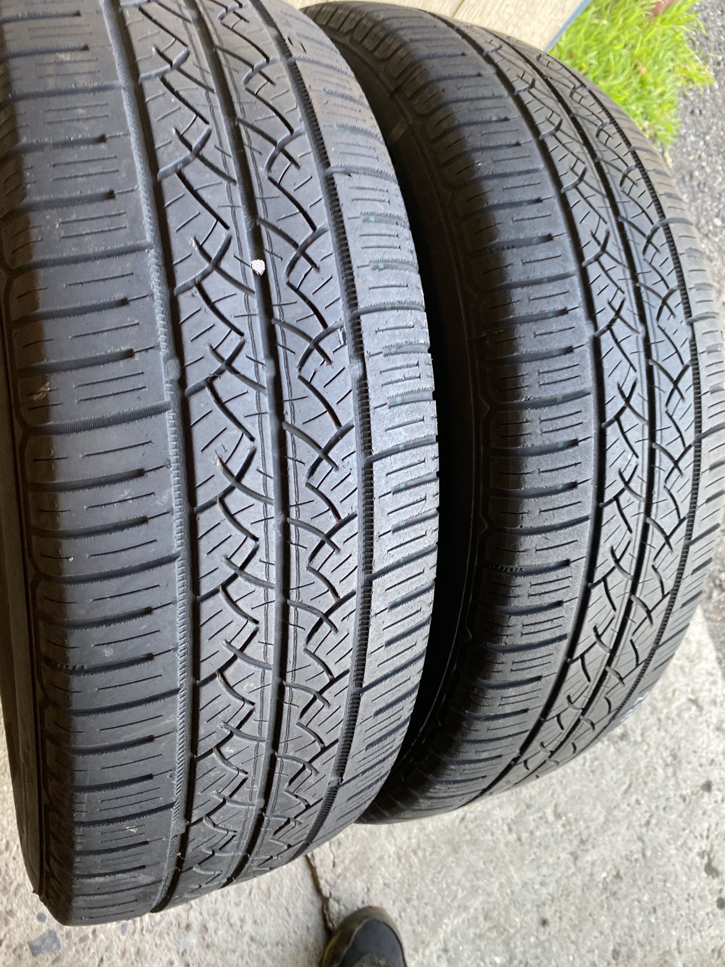 Pair Tires 225 65 17