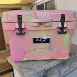 (Yeti) Glitzy Girl Brand Ice Cooler