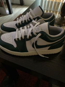 Jordan lows Size 11