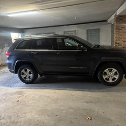 2014 Grand Cherokee  4X4 