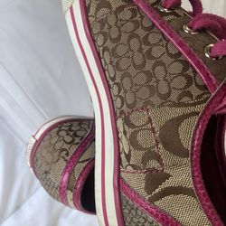 Classic Coach brown & pink sneakers