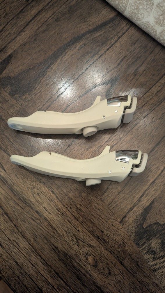 2 Glass Lids + 2 Detachable Handles for Pans - $20