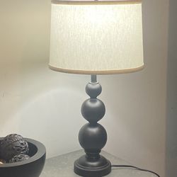 Modern Table Lamp With The Dark Metal 3-Balloons Base