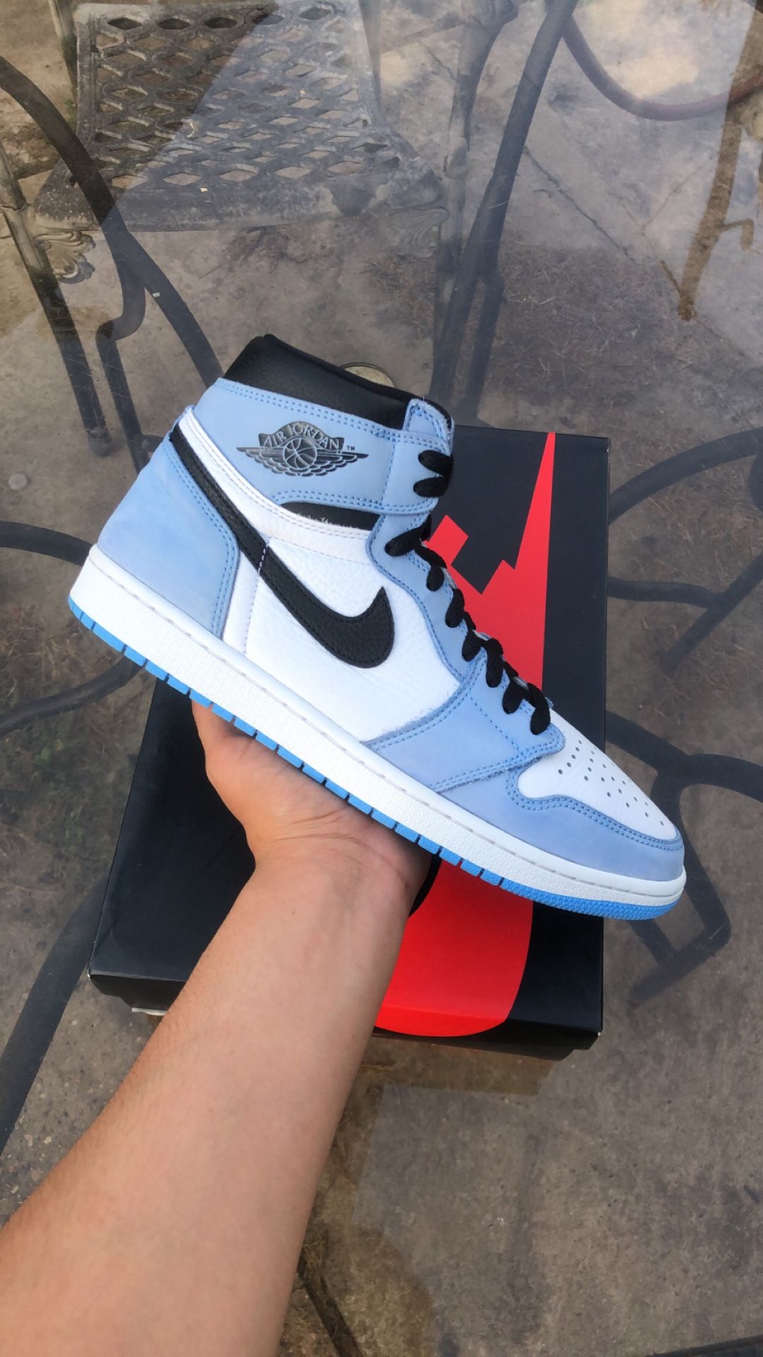 Air Jordan 1 High ‘University Blue’