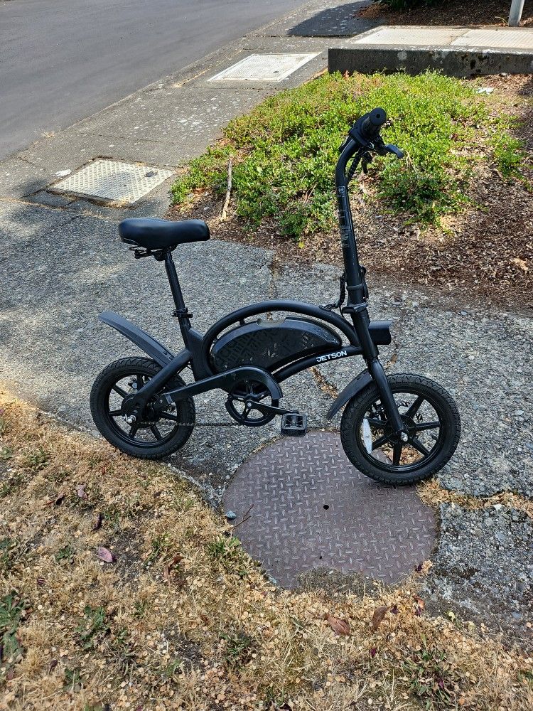 Jetson Bolt Folding Electric Ride-On Bike