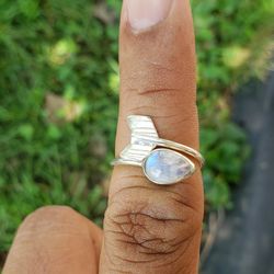 STERLING SILVER MOONSTONE ARROW RING SIZE 6