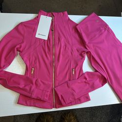 LULUMEON SET HOT PINK SIZE 4 