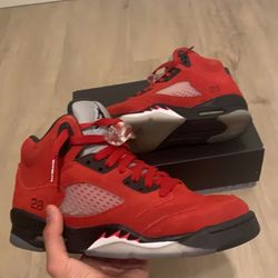 Jordan 5 Raging Bull
