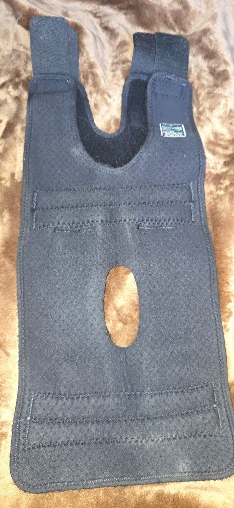 Hely and Weber Large Knee Brace, Black