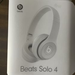 Beats solo 4