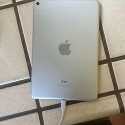 Apple iPad Mini A2133 64 GB 
