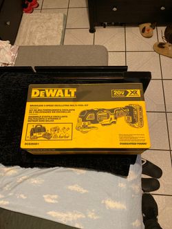 DeWalt Brushless 3- Speed Ocillating Multi-tool Kit