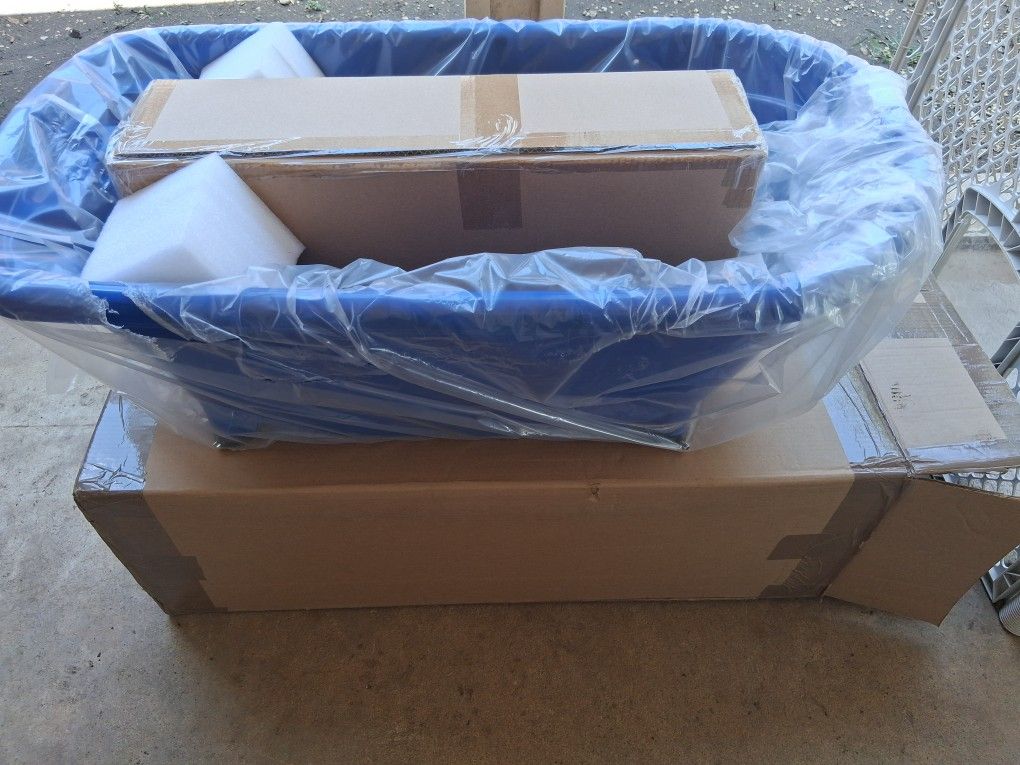 Doggy Bathtub New In The Box
