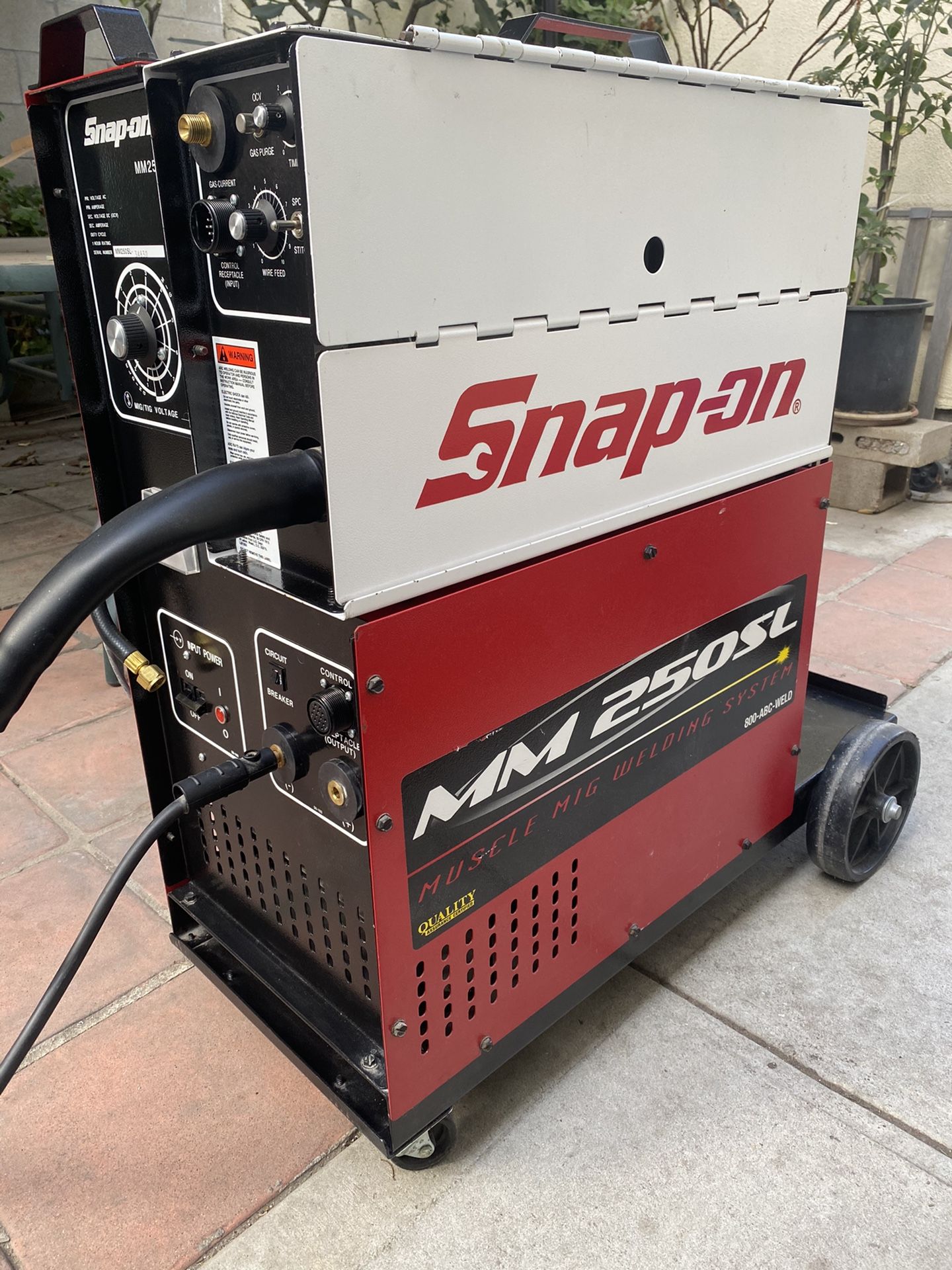 Snap-on MM 250SL MIG Welder.