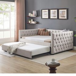 Daybed with trundle
