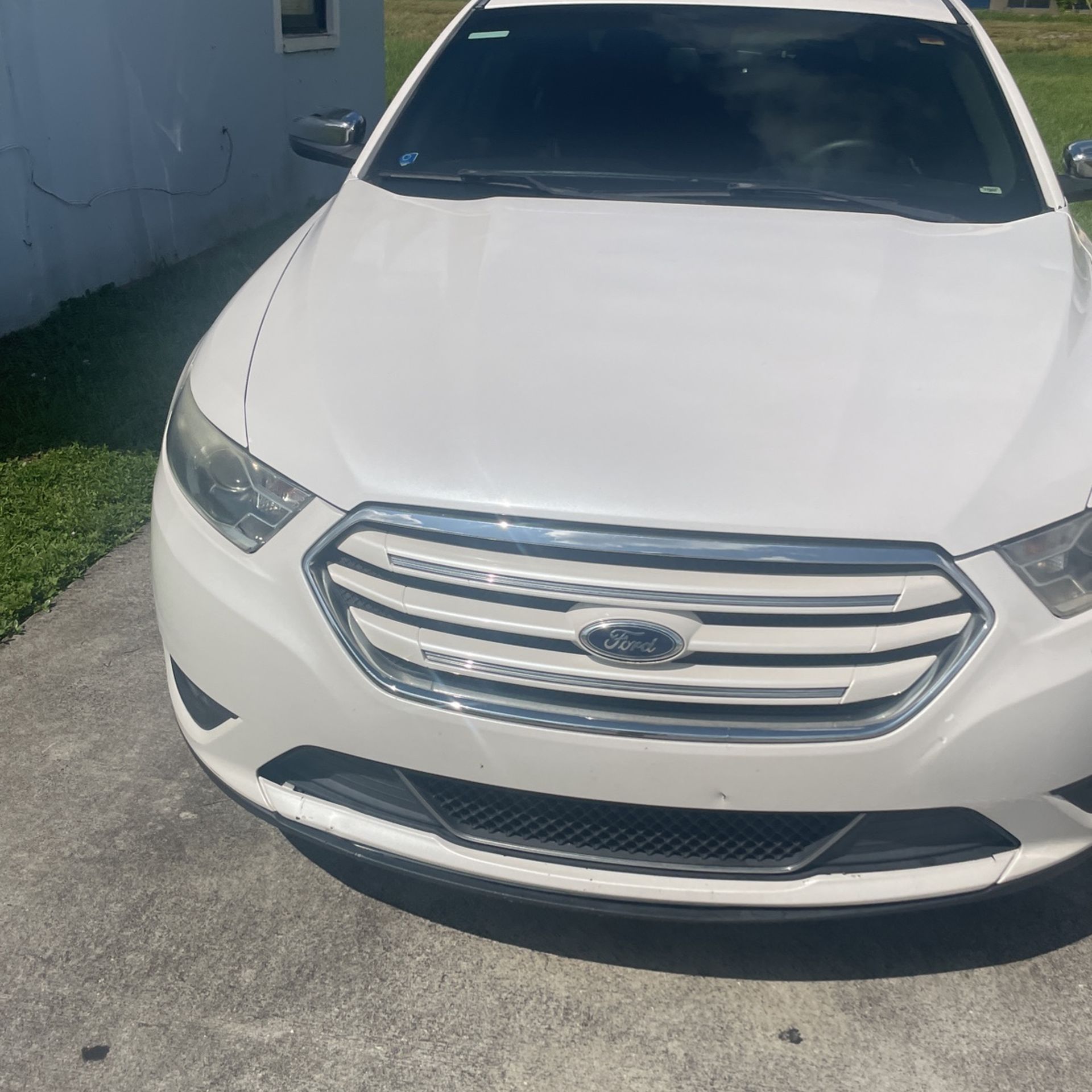 2013 Ford Taurus