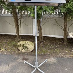 UV cure light On Adjustable Stand On Wheels 