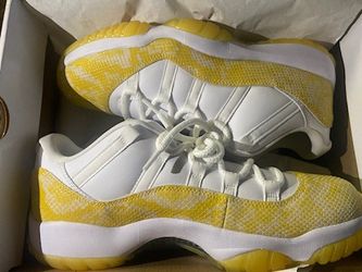 White/Tour Yellow White WMNS AIR JORDAN 11RETRO LOW