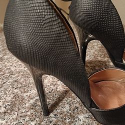 High Heel Shoes Size 10 Black