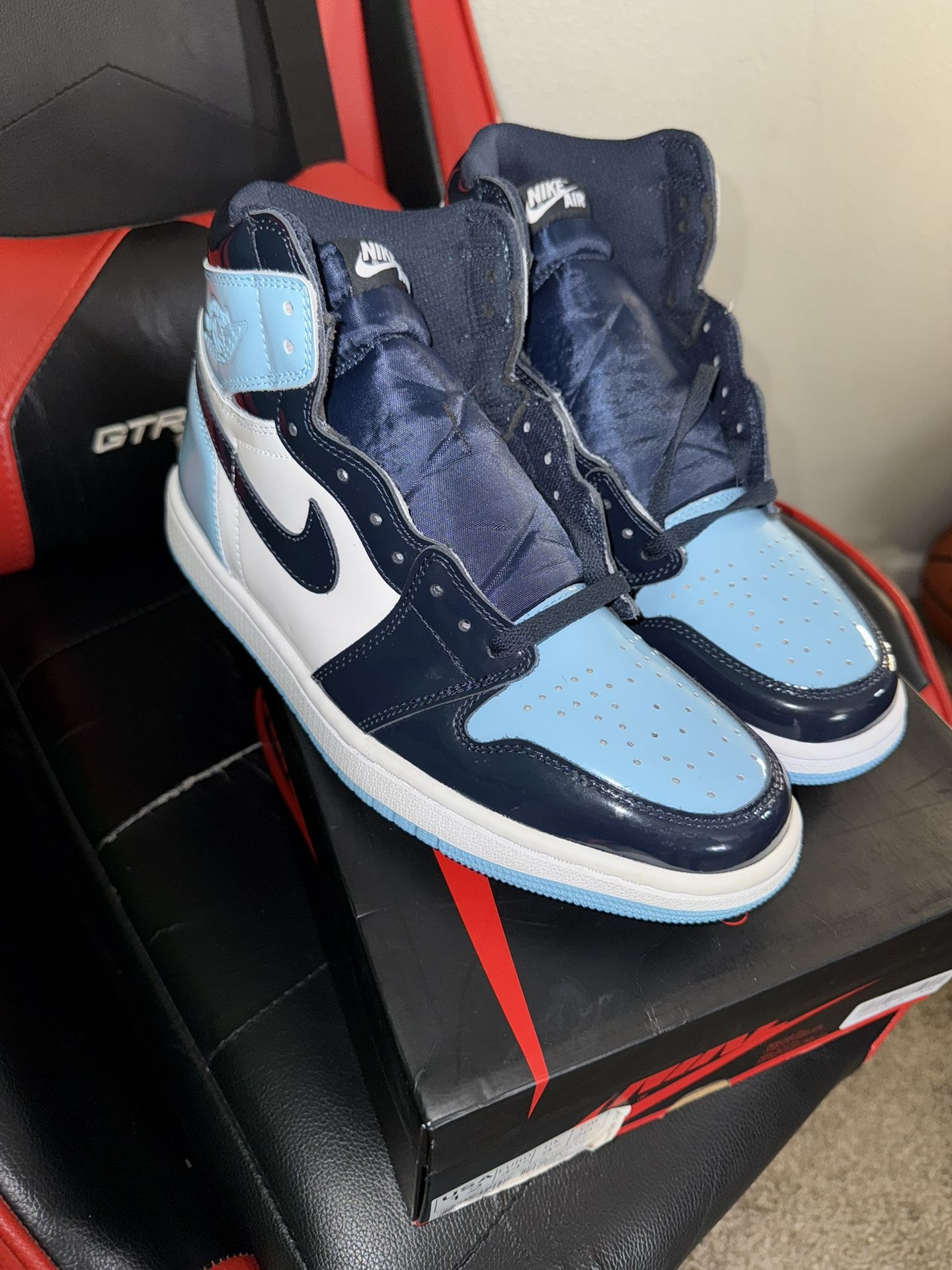 Retro Jordan 1 Blue Chill