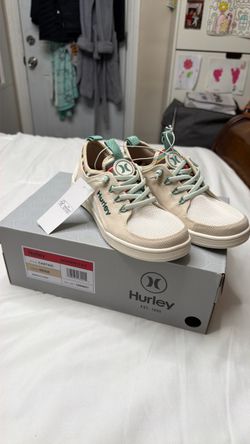 Hurley shoes