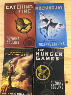 4 SUZANNE COLLINS Trilology Books Hunger Games, Catching Fire,Mockingjay Collins