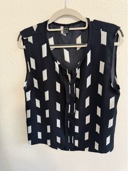 Women’s clothing -Tops
