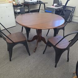 4 Chairs 1 Tabel