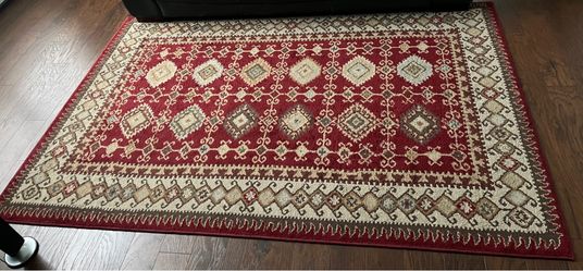 5’3”by 7’10” Area Rug