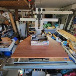 Kangaroo stand up computer stand 