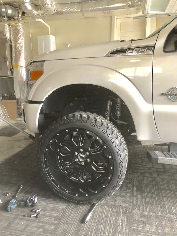 35x12.50x24 wheels and tires brand new tires