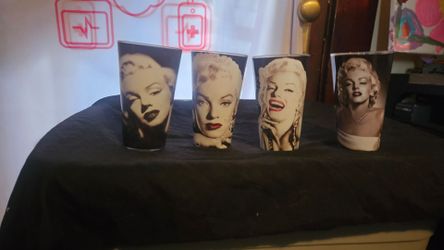 Marilyn Monroe Pint Glass Set of 4