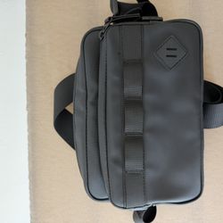 Black Techwear Crossbody Sling Bag – Minimalist Premium Everyday Carry