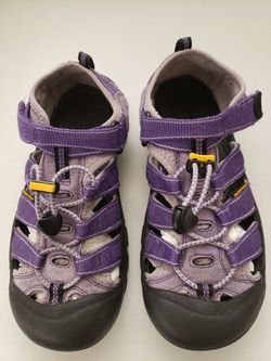 KEEN Newport Womens Sandals Water Shoes Waterproof Pink Purple size 5